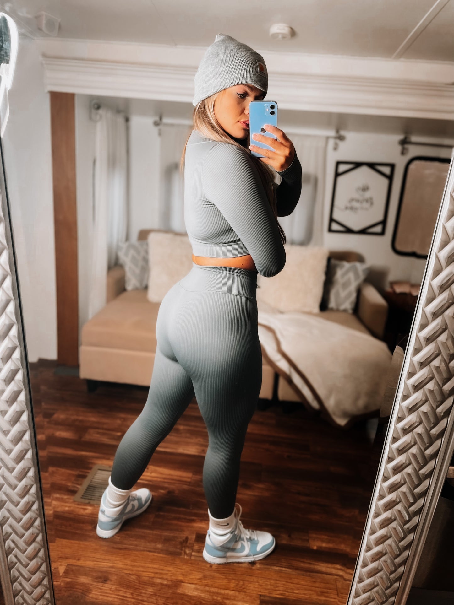 Gray Workout Stretch Set