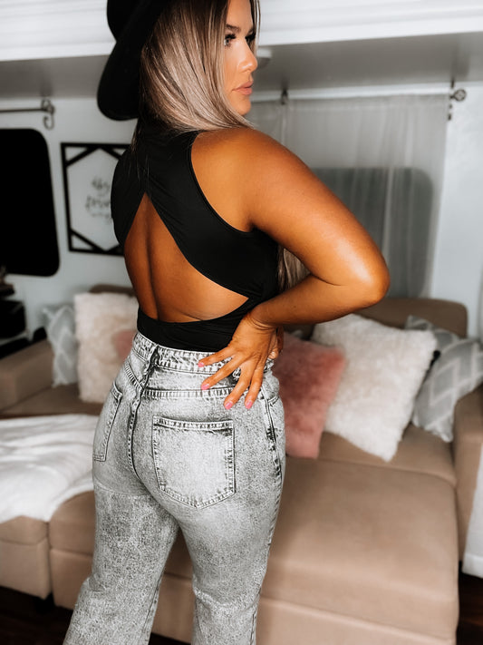 Sleek Backless Form-Fitting Bodysuit
